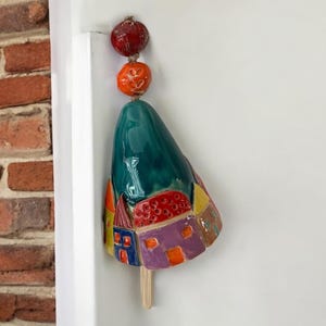 Handmade Ceramic Bell – 20 cm Stoneware Wind Chime – Colorful House Design – Outdoor Garden Decor