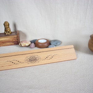 Support pour oracles porte carte illustrées en bois Porte-cartes tarot Tirage tarot Wooden oracle ard holder Tarot card stand