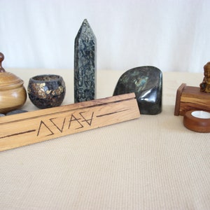 Support pour oracles porte carte illustrées en bois Porte-cartes tarot Tirage tarot Wooden oracle ard holder Tarot card stand