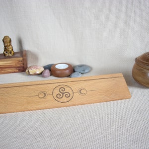 Support pour oracles porte carte illustrées en bois Porte-cartes tarot Tirage tarot Wooden oracle ard holder Tarot card stand