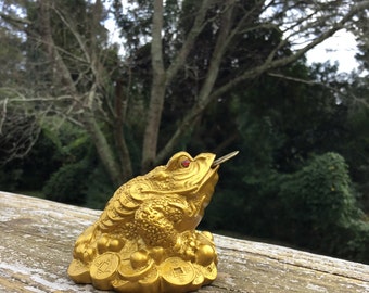 Feng Shui Money Frog, Attract Wealth Lucky Money Toad, Home Decor, Altar, Office Desk, Mother’s Day Gift