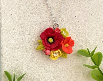 Collier femme chaine et pendentif fleurs rouge, orange et jaune, bijoux fabriqués en France, parure bijoux fleurs