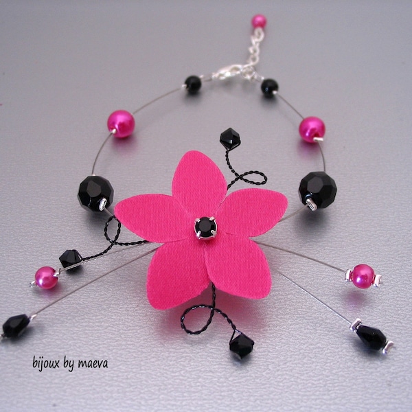 bracelet fushia et noir, fleur et perles, parure bijoux fantaisie mariage fushia et noir, bijoux à personnaliser, bijou made in France