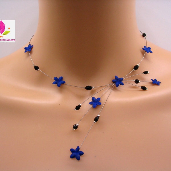 Collar azul real flores y perlas azul real y negro, bisutería azul, bisutería, tarde, ceremonia