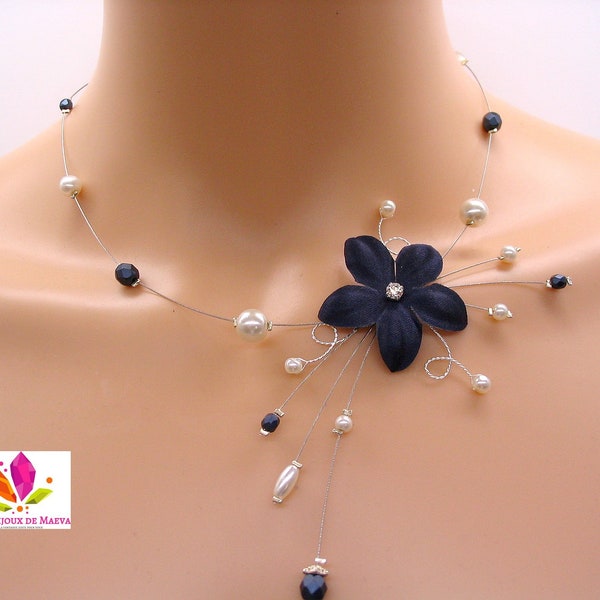 Collier mariage bleu marine fleur et perles, bijoux mariage fleur personnalisable, bijoux fantaisie bleu marine