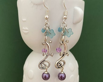 Costume jewelry pearl earrings purple and turquoise pattern salamander