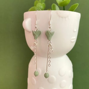 sage green earrings, flower and pearl charms, sage green jewelry set, French-made, custom-made jewelry