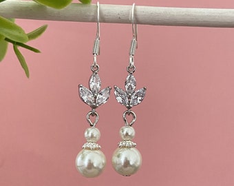 Bridal pearl earrings and silver zirconia leaves, rhinestone wedding jewelry, bridal jewelry set, bridesmaid gift