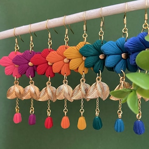 Gold flower and foliage earrings, colorful jewelry made in France, customizable colored earrings
