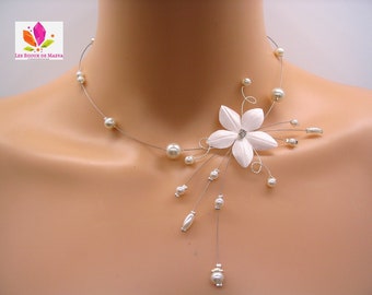 collier de mariée fleur et perles couleur ivoire, bijoux mariage, accessoire mariée, bijoux personnalisables fabriqués en France