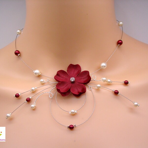 collier mariée couleur bordeaux,fleur double et perles couleur bordeaux/ rouge foncé, bijoux fantaisie mariage personnalisable et sur mesure