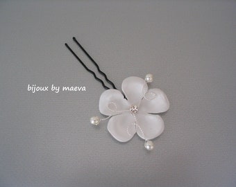 Fleur cheveux ivoire 5 pétales, accessoire coiffure mariage, bijoux fantaisie mariage sur mesure