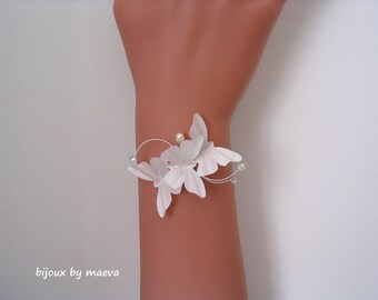 White or ivory butterfly wedding bracelet, butterfly theme wedding jewelry, personalized or custom wedding jewelry