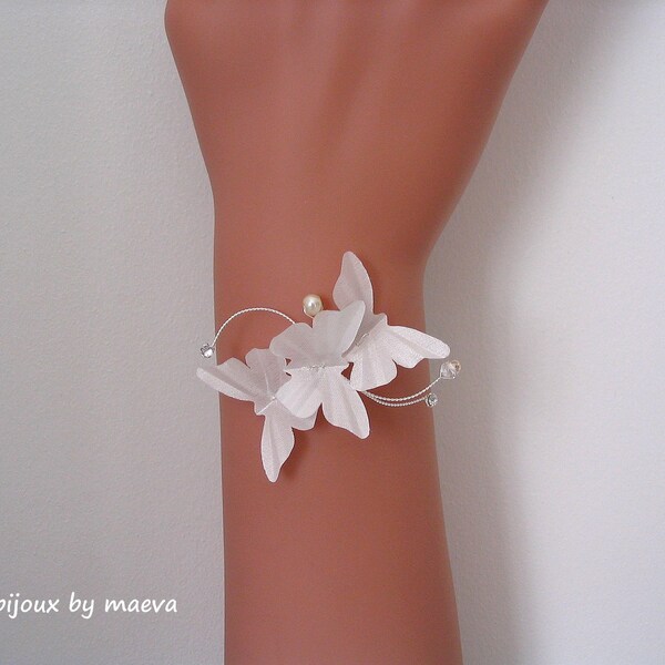 Bracelet mariage papillons blancs ou ivoire, bijoux mariage thème papillons, bijoux mariage à personnaliser ou sur mesure