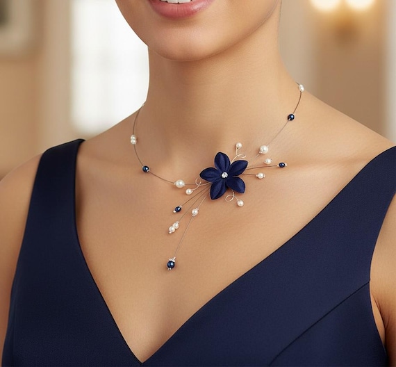 jewelry for a navy blue dress What Jewelry to Wear With a Navy Blue Dress