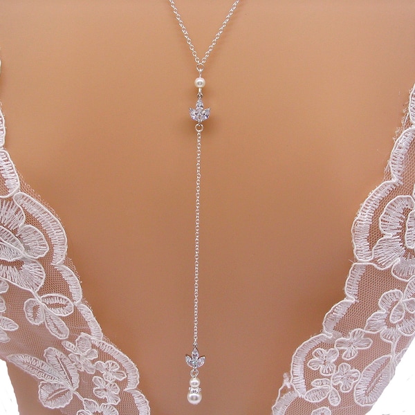 bijoux mariage, collier robe dos nu, collier de dos mariée, perles nacrées et feuilles zircon, bijoux mariée bohème et romantique