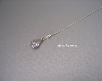 pendentif ou bijou de dos pour collier de mariage, perle goutte transparente motif fleurs argentées, collier de dos mariée