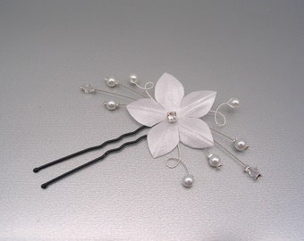 bijoux mariage, bijoux cheveux pour mariée fleur et perles, fleur cheveux mariée, accessoire coiffure mariage à personnaliser et sur mesure