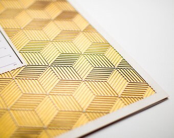 Certificado de boda personalizado moderno de ketubah cortado en papel con patrón geométrico cúbico