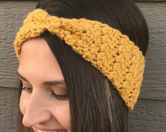 Sungold Cinched häkeln Winter Stirnband / Winter Häkeln Stirnband / Geschenk für sie / gehäkeltes Stirnband