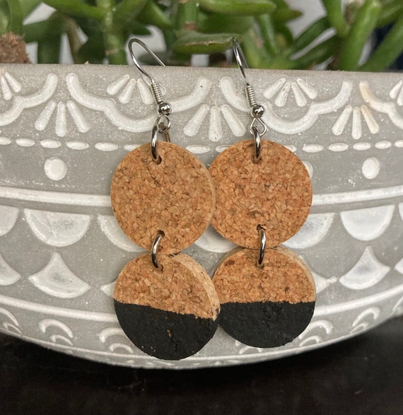 Pendientes de corcho de vino plateado / ligeros - Etsy España