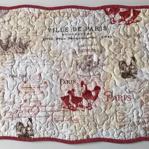 Bordsunderlägg (6) gjorda av tyget ”French Country Roosters”, quilt – bordsdekoration med fransk Provence-inspirerad lantlig stil