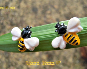 paire de boucles d'oreilles puces les petites abeilles  "bzzz, bzzz"