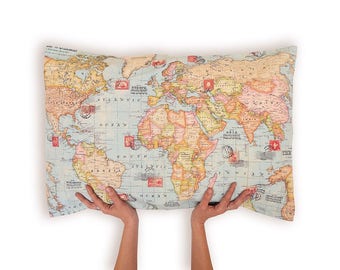 Oreiller WORLD MAP Cadeau de voyage pour lui, Throw Map Pillow pour un décor coloré, cadeau de carte du monde entier pour petit ami, cadeau d’amoureux de la géographie