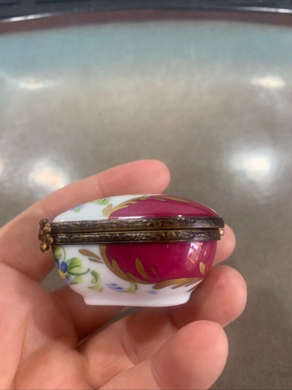 heart-shaped Limoges trinket box  Hand Painted, France View 3