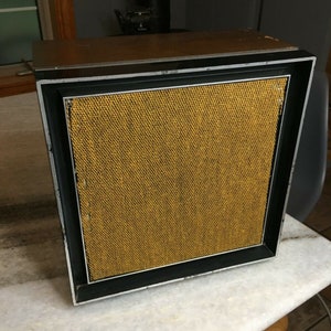 Vintage rca brand japan/japanese 1960s mcm wooden shelf speaker 5 watts rca plug