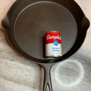 Flat extra large 13&quot; antique cast iron skillet/pan favorite piqua ware ohio flat