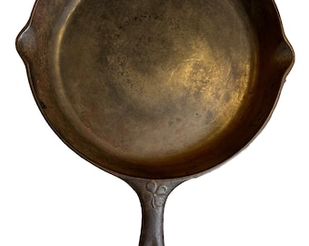 Rara padella in ghisa Portland Oven Foundry n. 8 con logo Clover Maine da 3,11 libbre! Anni 1800