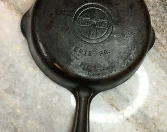 Antique fine cast 1930s griswold no.3 egg pan/skillet 709 flat erie pennsylvania