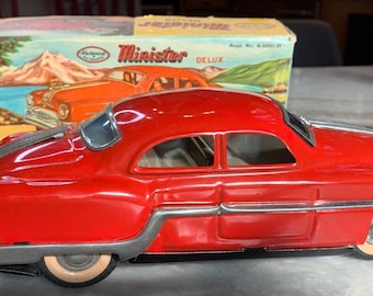 Antique vintage 1954 pontiac chieftain friction toy car delhi minister deluxe