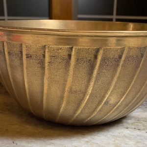 Vintage antique jadeite brass fire king fireking oven ware bowl swirl pattern 9&quot;