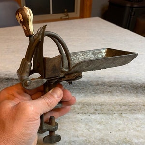 Antique primitive goodell antrim new hampshire cherry pit pitter chicago cutlery