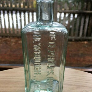 Antique aqua bottle: medicine/medicinal dr. o. phelps brown newburgh ny new york