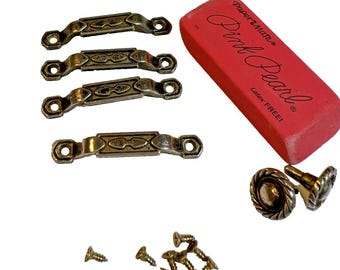 Zestaw 6 uchwytów i gałek do szuflad w stylu vintage z połowy XX wieku ze śrubami, skrzynia na biżuterię