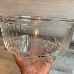 Vintage pyrex clear glass souffle cake angel food pleated bowl dish mid century!