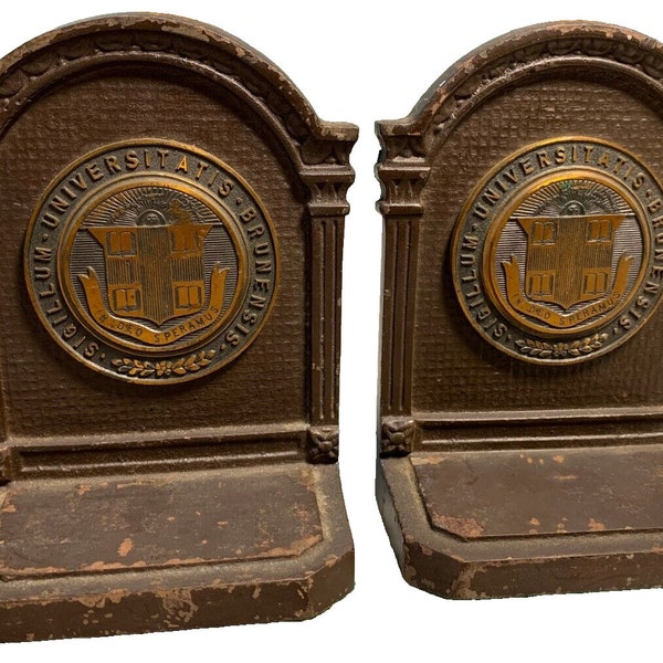 Sujetalibros de metal de latón con escudo y emblema del logotipo del medallón de la universidad marrón antiguo