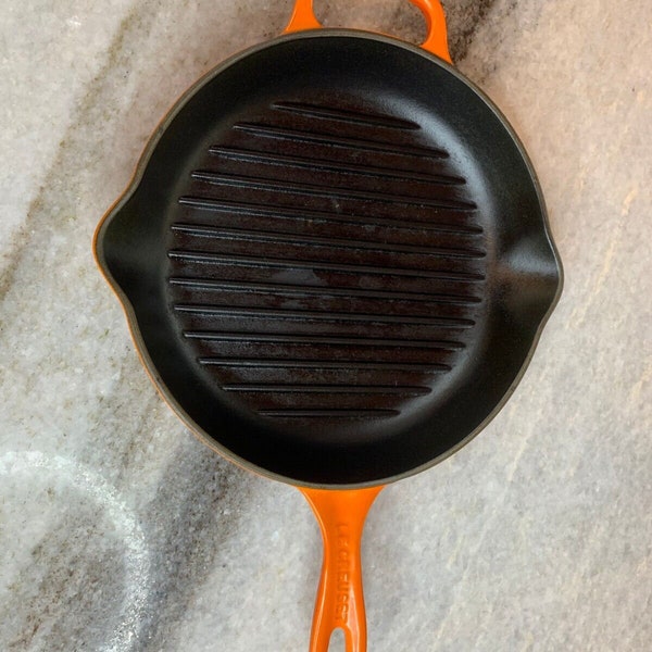 Le creuset lecreuset orange skillet fry pan ribbed round enamel double spout #26