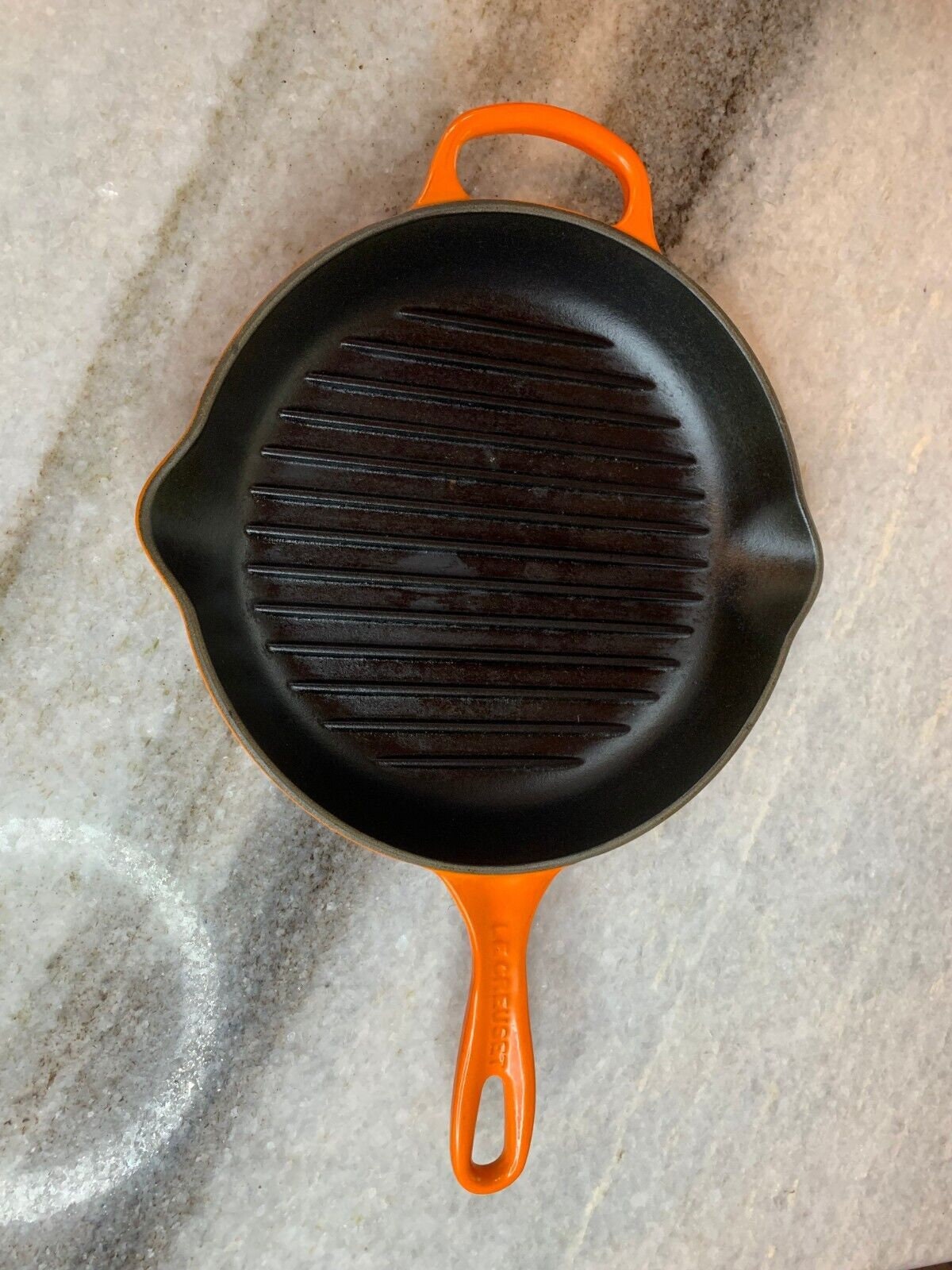 1970s Le Creuset Enzo Mari Bold Orange Skillet 26 Medium Large Fry Pan  Saute Pan Cast Iron Wood Handle La Mama Line Poêlé Vintage Cookware 