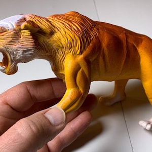 Figura de brinquedo vintage dos anos 80, tigre dente-de-sabre imperial Smilodon