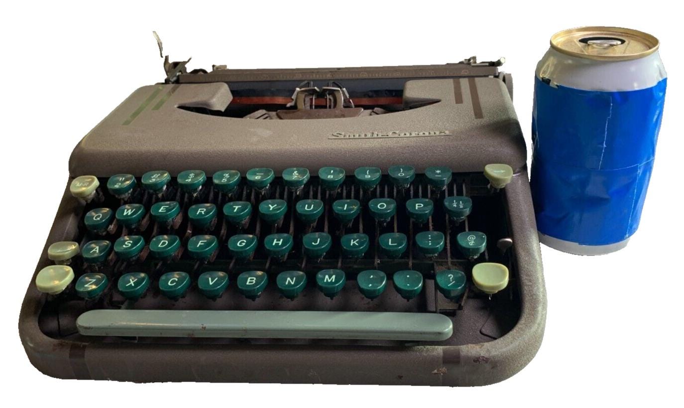 ANTIQUE VINTAGE TYPEWRITER SMITH CORONA SKYRITER UNTESTED