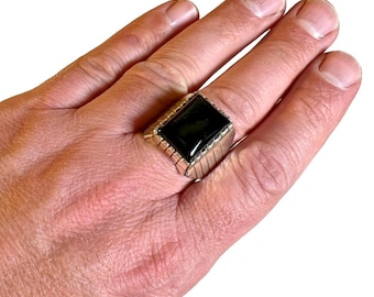 Vintage ray jack navajo sterling silver black onyx mens ring signed cabochon s12