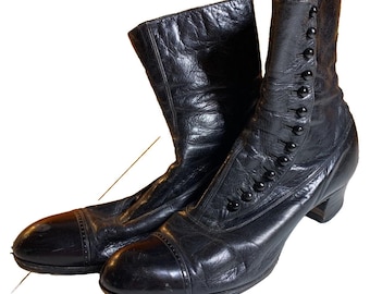 Antique victorian ornate button-up woman's womans shoes boots grover lynn mass