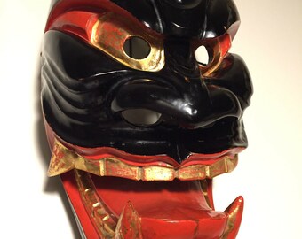 アンティークのグルン族の堅木製民族マスク、ネパールの部族芸術