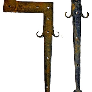 Puede incluir: Un letrero de madera rústica con el texto "Welcome to our home" en letras blancas. El letrero presenta un acabado envejecido y un diseño sencillo y acogedor, perfecto para un porche o entrada.