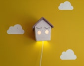 Glückliches Haus LED Wandleuchte - weiß mit glühenden Wangen
