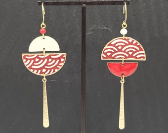 Earrings in japanese washi paper Red nami and gold plated brass